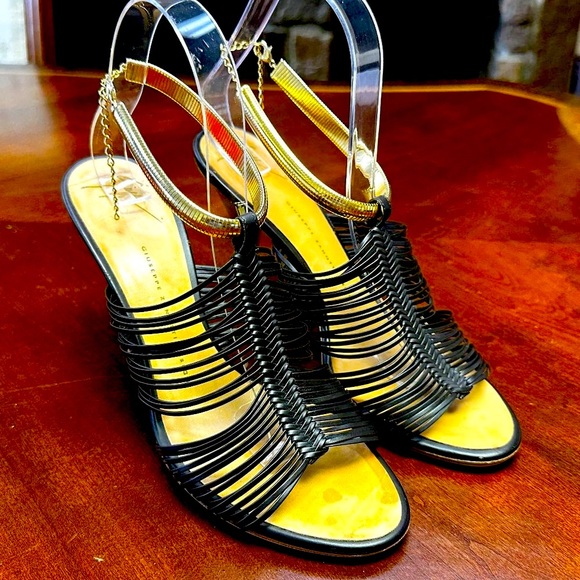 Giuseppe Zanotti Shoes - Gorgeous Giuseppe Zanotti Herringbone Sandals EU 39 EUC with accent cuff